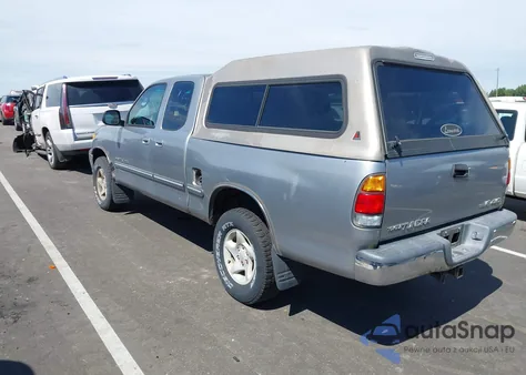 2001 Toyota Tundra Sr5 V8 из США, поврежденный, VIN 5TBBT44161S205260